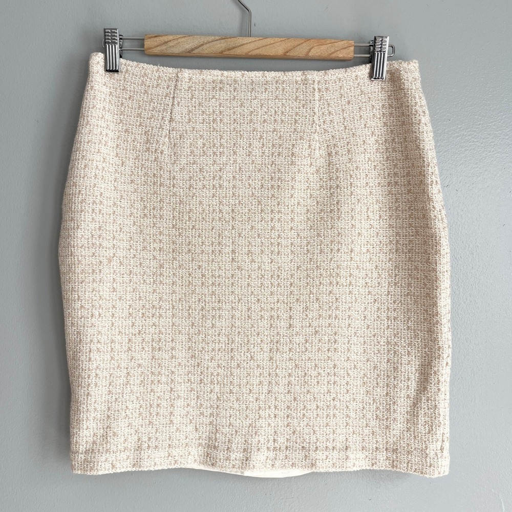 St. John Cream Gold Metallic Tweed Wool Silk Lined Mini Pencil Skirt Size 4